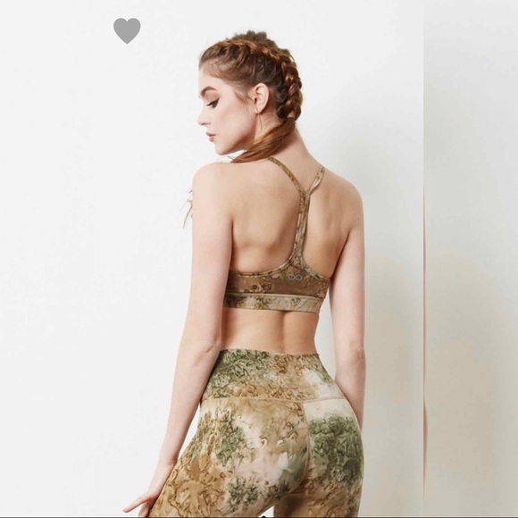 Lisa Yoga Set- Cloud Khaki - Picture 7 of 7